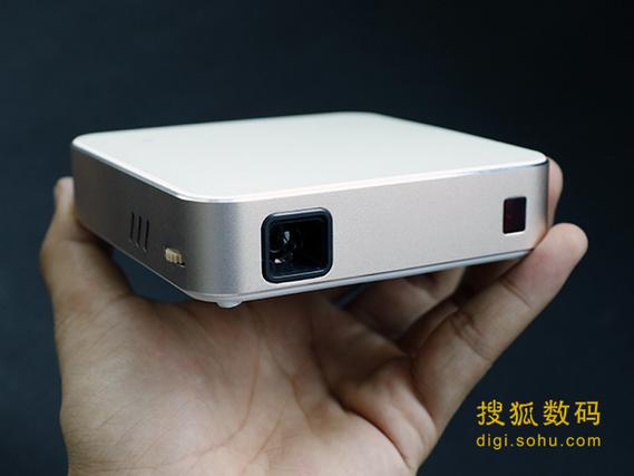 欧美一区二区三区不卡在线的相关介绍