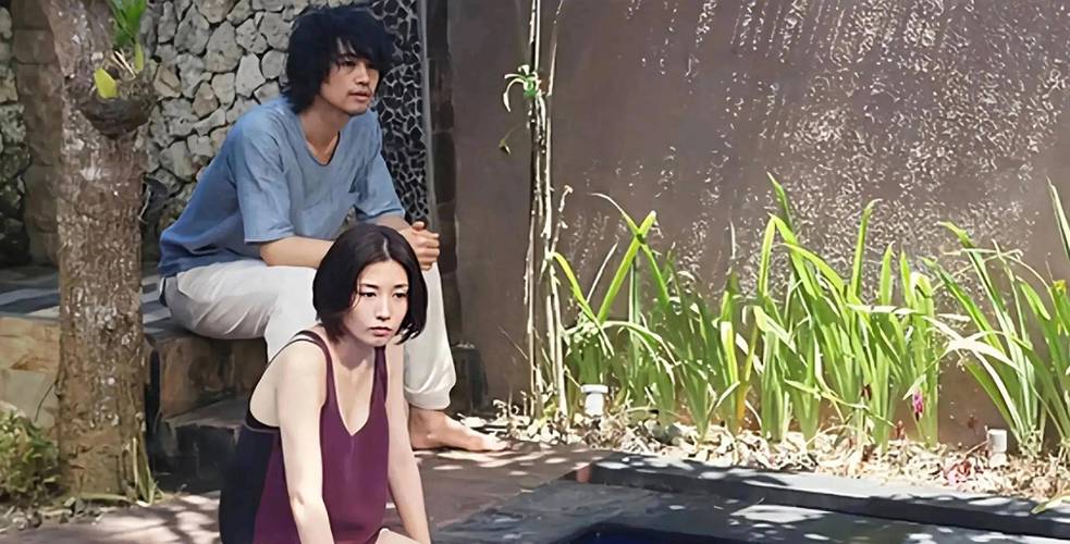 18+美女的相关介绍