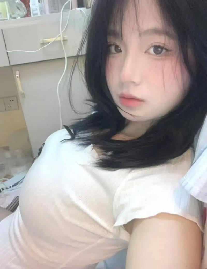 根据您的要求，生成一个SEO标题如下：

**禁止18进入网站：未成年人保护政策解读与家长必知的长尾关键词指南**